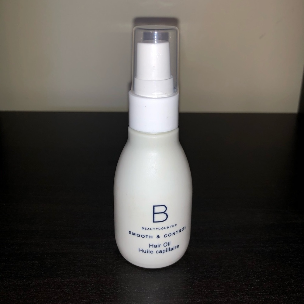 Beautycounter Smooth and Control Hair Oil